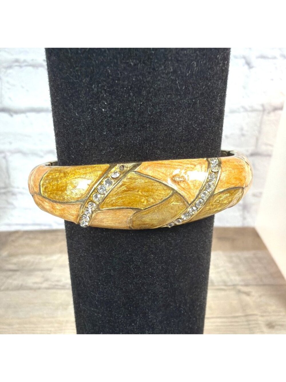 VTG Art Deco Enamel Gold Tone Hinged Bangle Rhinestone Clamper Retro Bracelet - Picture 10 of 16